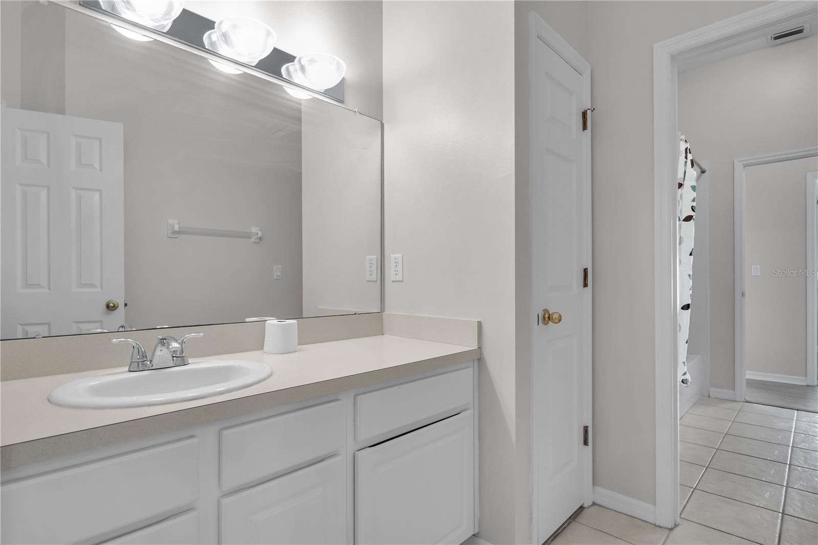 Image 34 of 48 For 18108 Sugar Brooke Drive