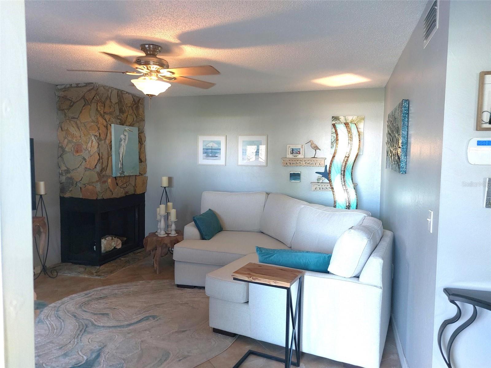 Image 8 of 33 For 9446 Tradewinds Avenue