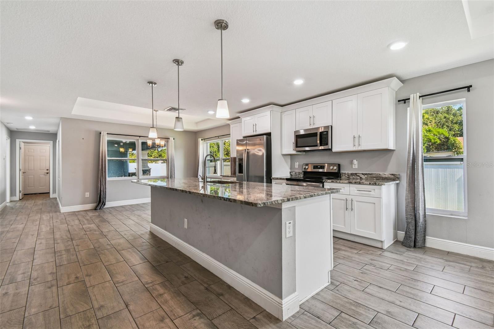 Image 15 of 59 For 2205 Quincy Street S