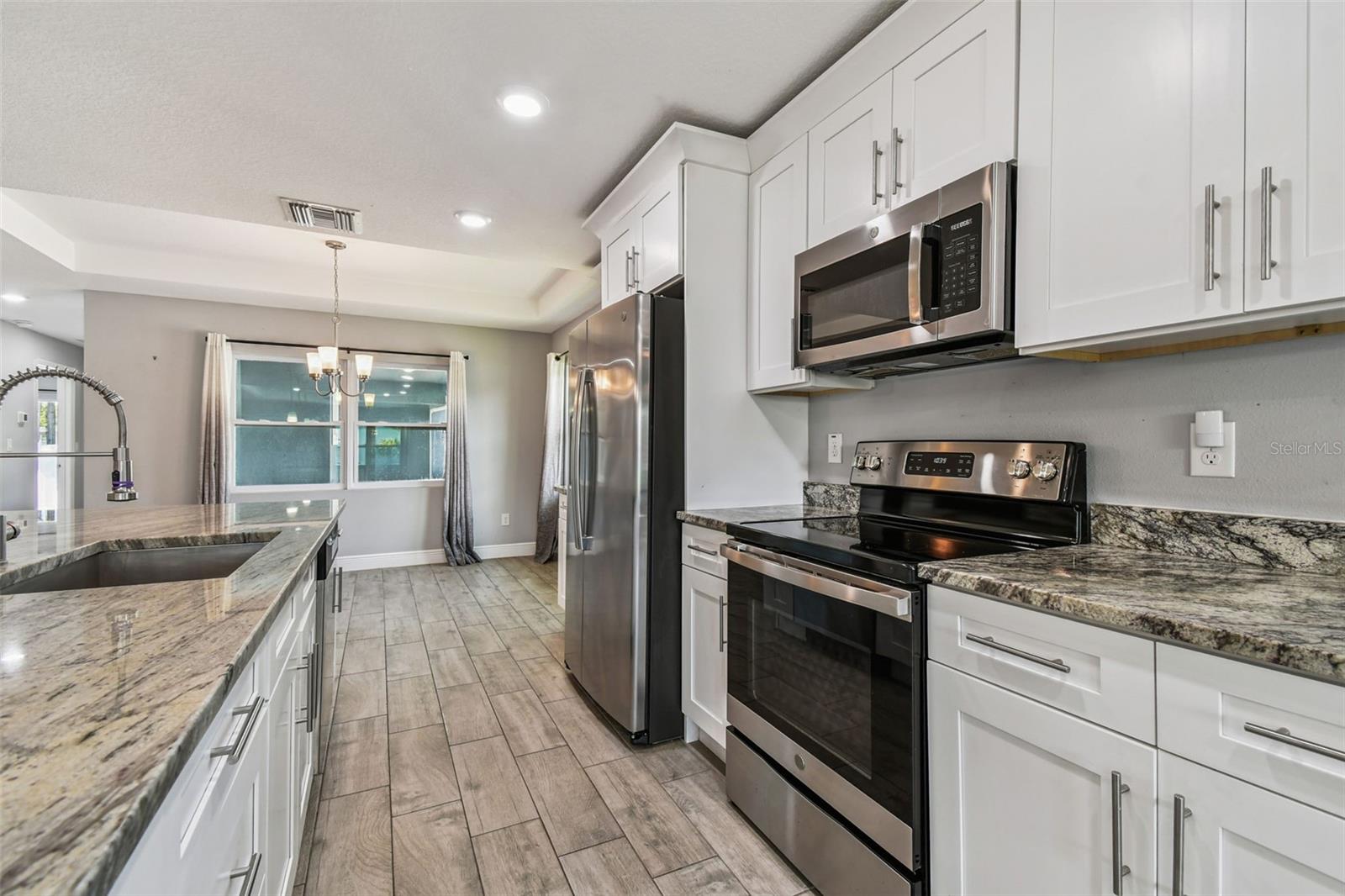 Image 19 of 59 For 2205 Quincy Street S