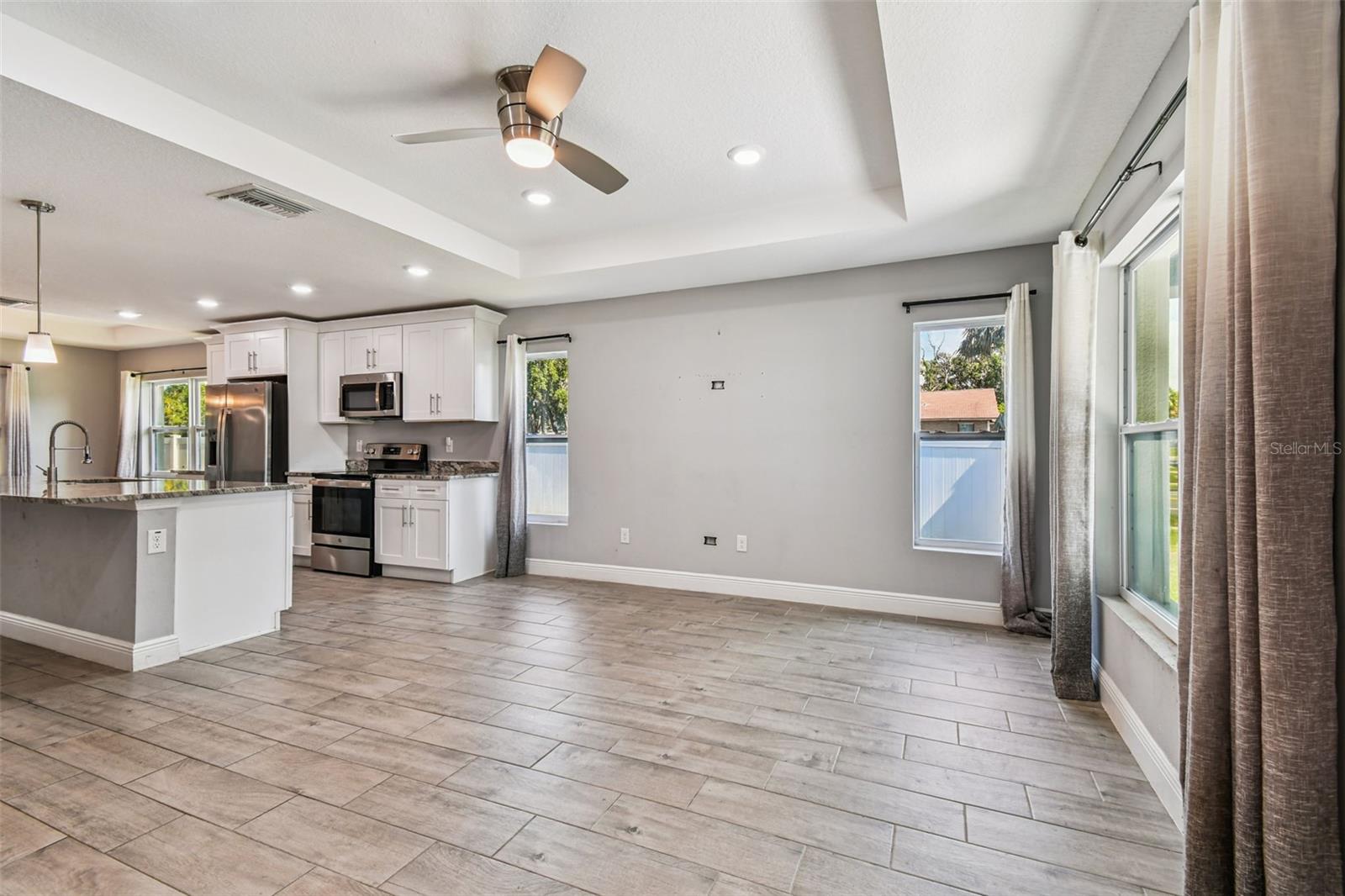 Image 9 of 59 For 2205 Quincy Street S