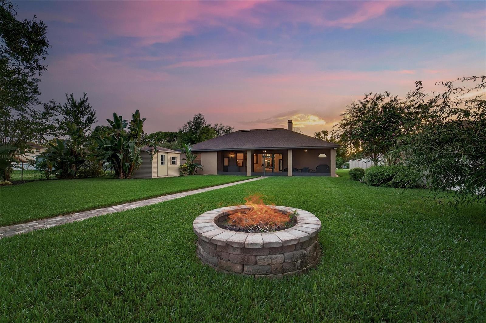 Listing photo id 29 for 6428 Barcellona Road