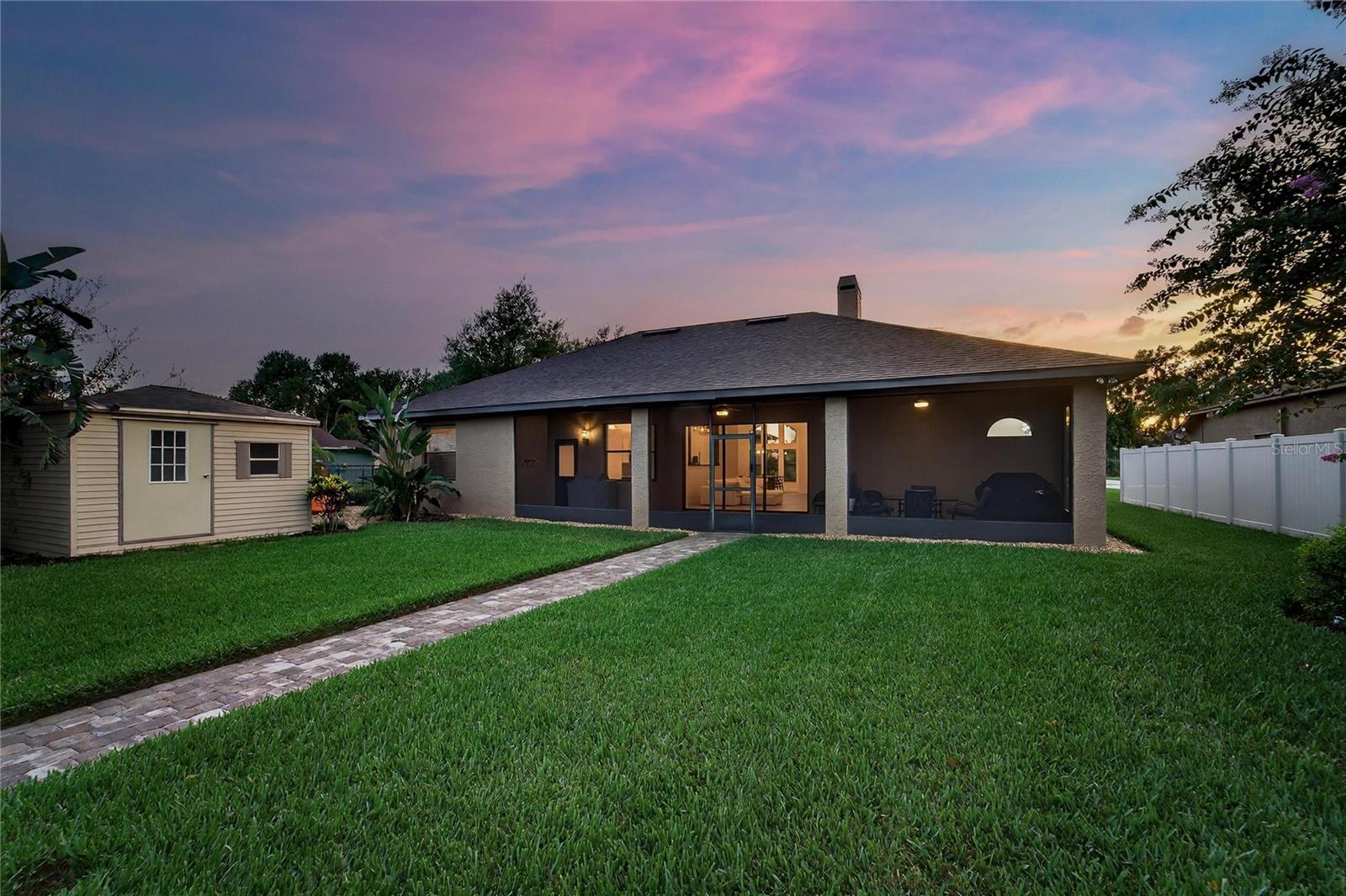 Listing photo id 30 for 6428 Barcellona Road
