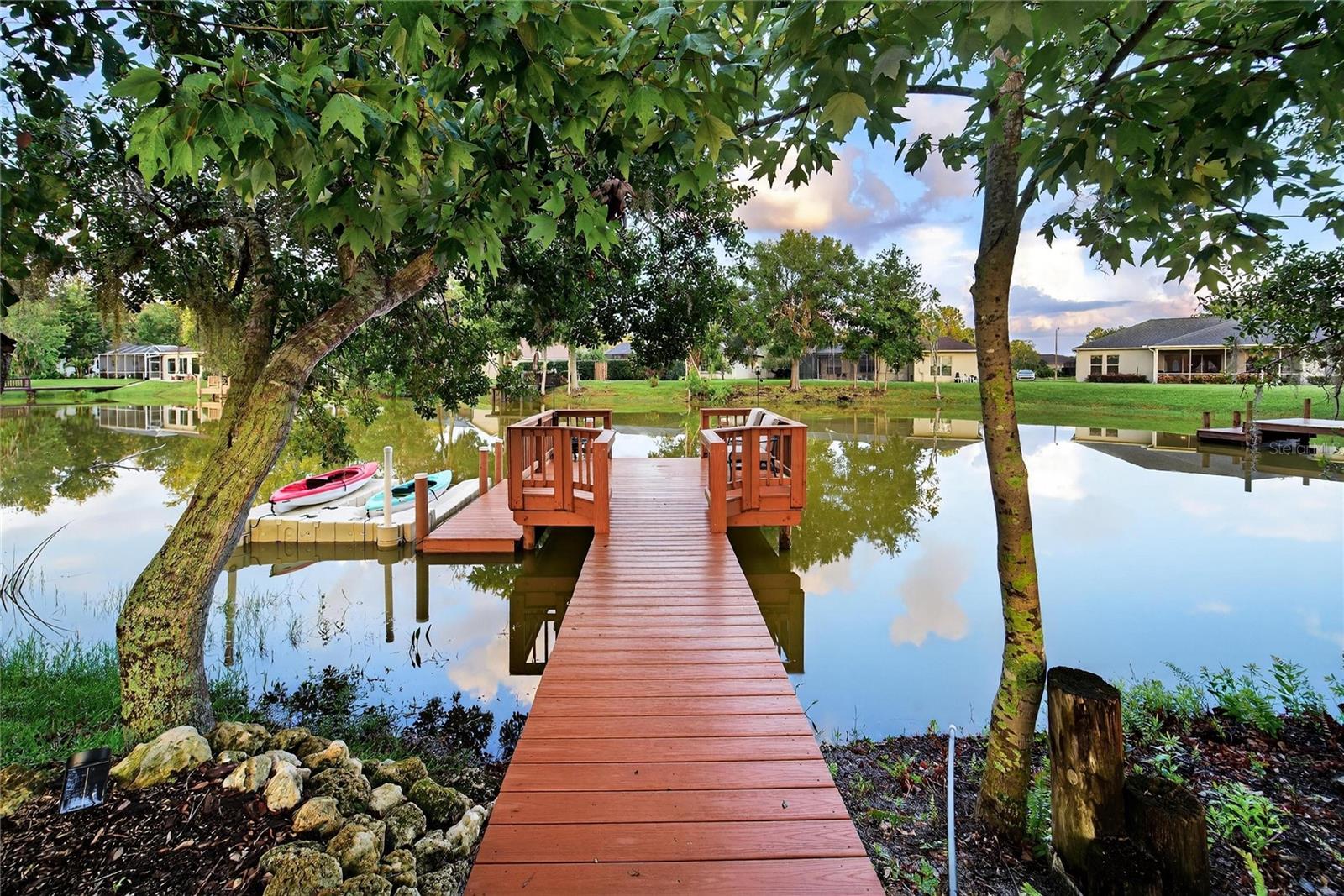 Listing photo id 33 for 6428 Barcellona Road