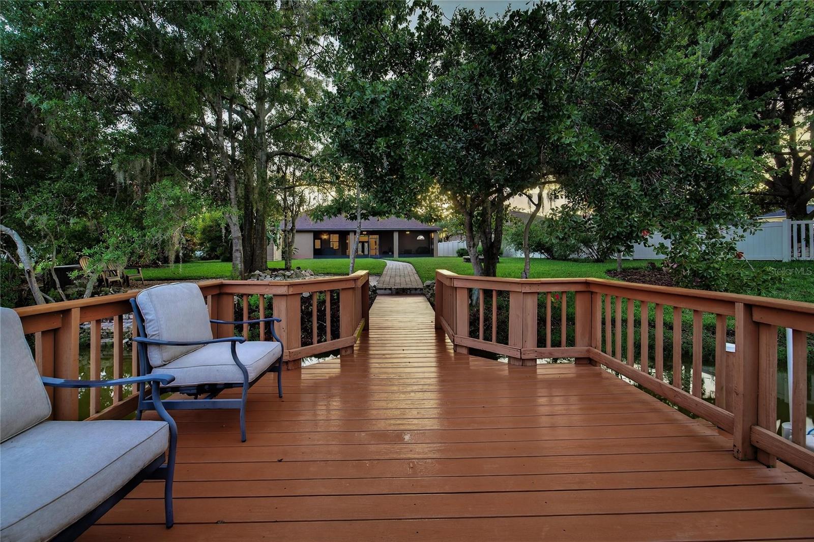 Listing photo id 37 for 6428 Barcellona Road
