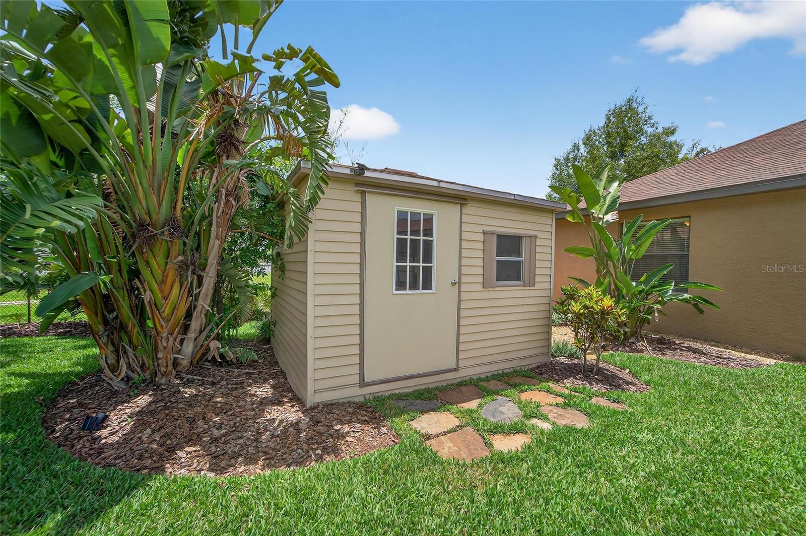 Listing photo id 40 for 6428 Barcellona Road