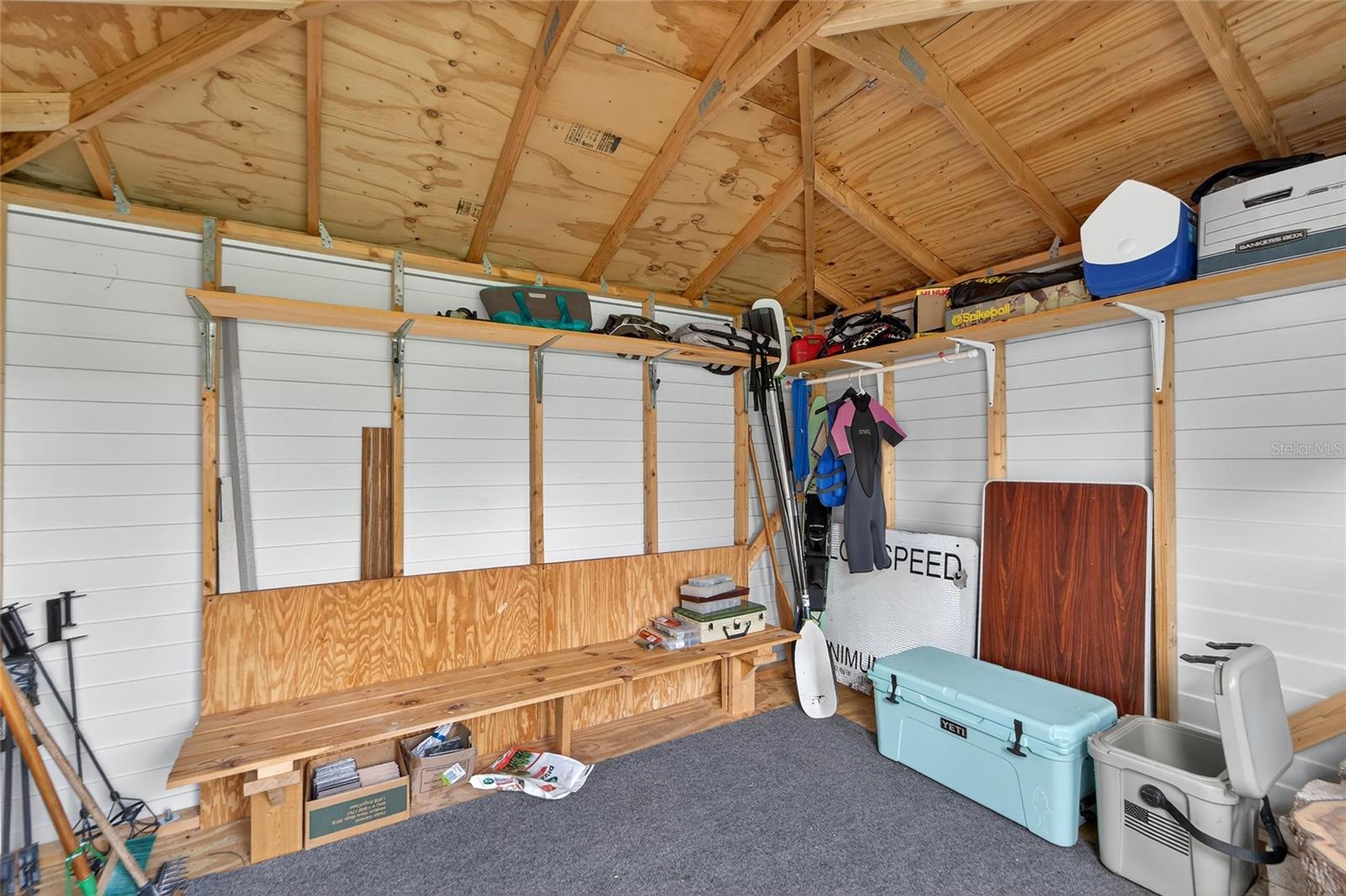 Listing photo id 41 for 6428 Barcellona Road