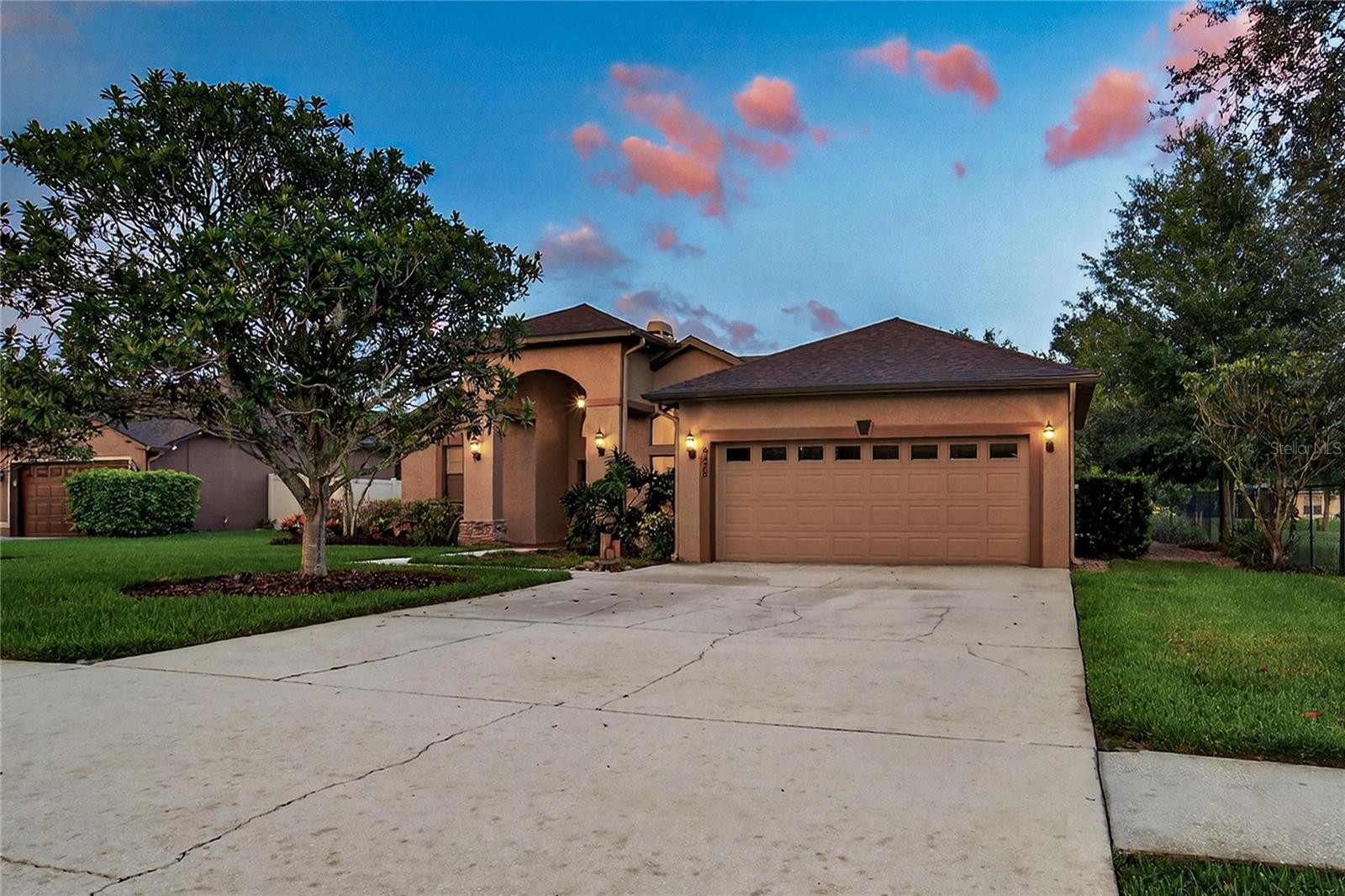 Listing photo id 43 for 6428 Barcellona Road