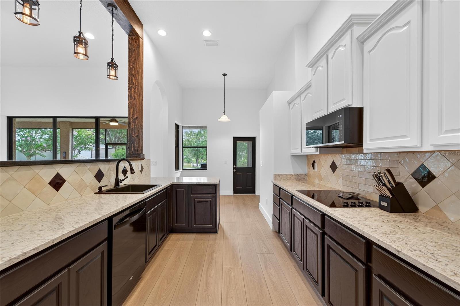 Image 7 of 30 For 6428 Barcellona Road