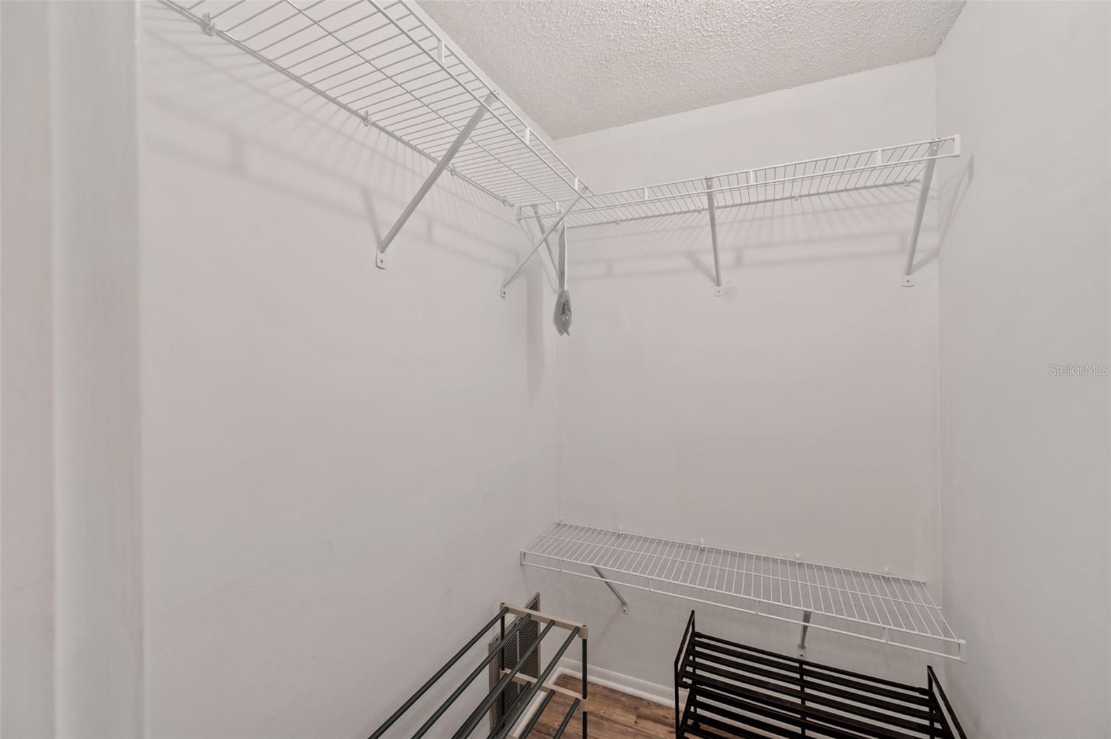Image 22 of 36 For 870 Virginia Street 113
