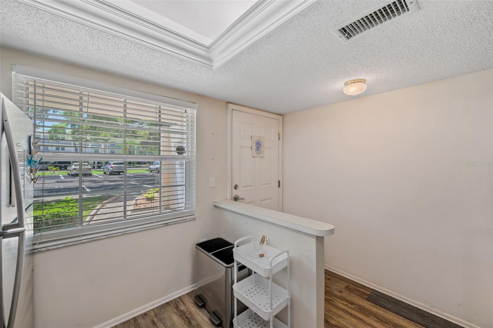 Image 8 of 36 For 870 Virginia Street 113