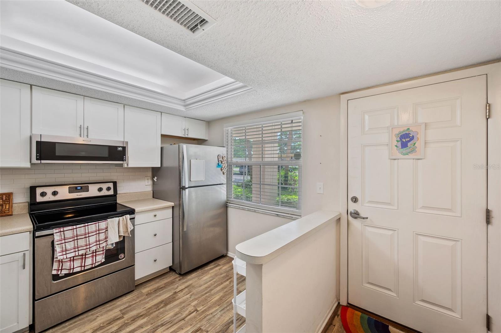 Image 9 of 36 For 870 Virginia Street 113