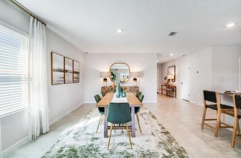 Listing photo id 7 for 13613 Tropical Breeze Way