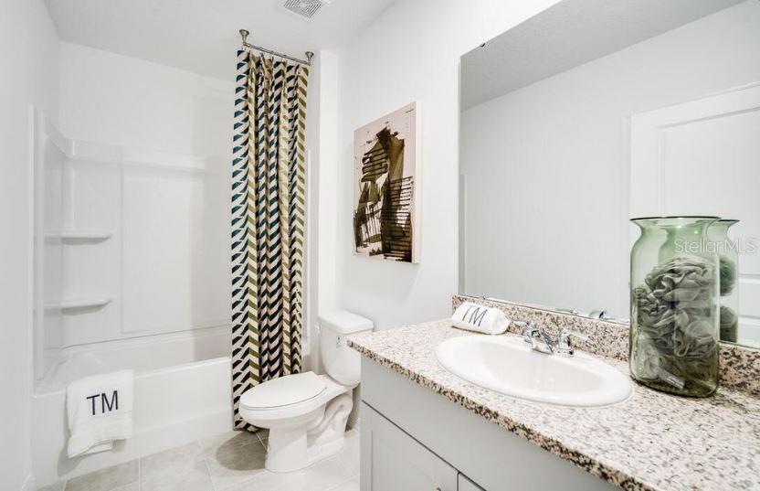 Listing photo id 12 for 13640 Tropical Breeze Way