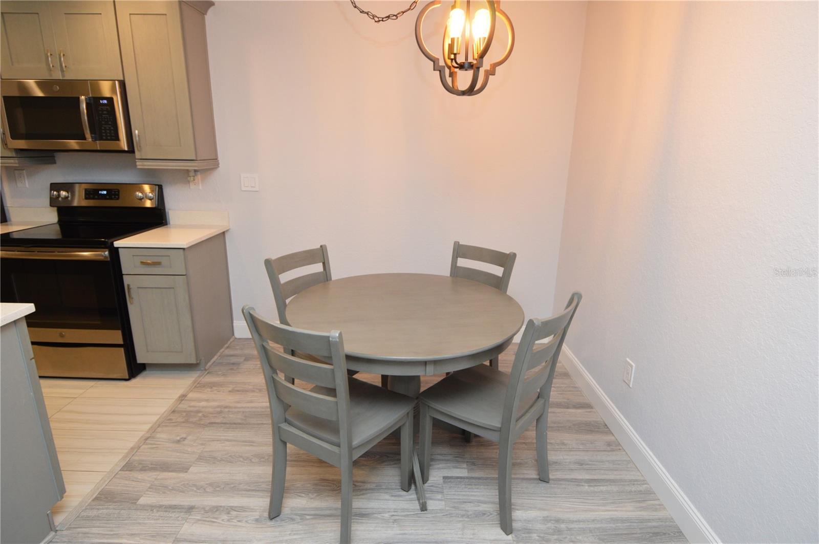 Image 11 of 97 For 10265 Gandy Boulevard N 1407