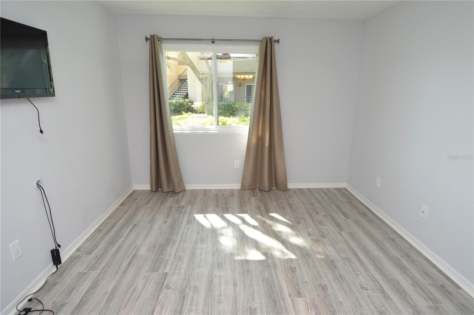 Image 21 of 97 For 10265 Gandy Boulevard N 1407