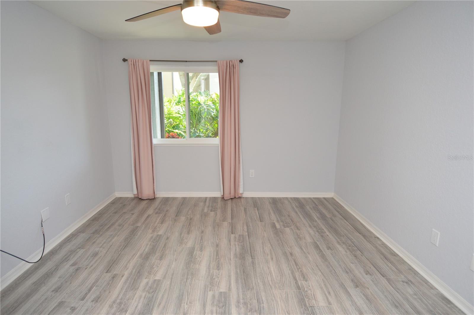 Image 35 of 97 For 10265 Gandy Boulevard N 1407