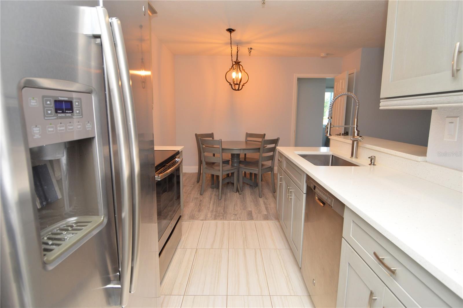 Image 9 of 97 For 10265 Gandy Boulevard N 1407