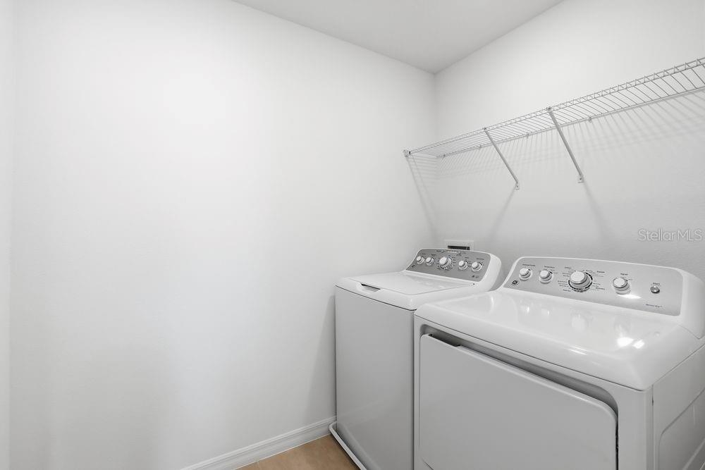 Image 32 of 48 For 13601 Tropical Breeze Way