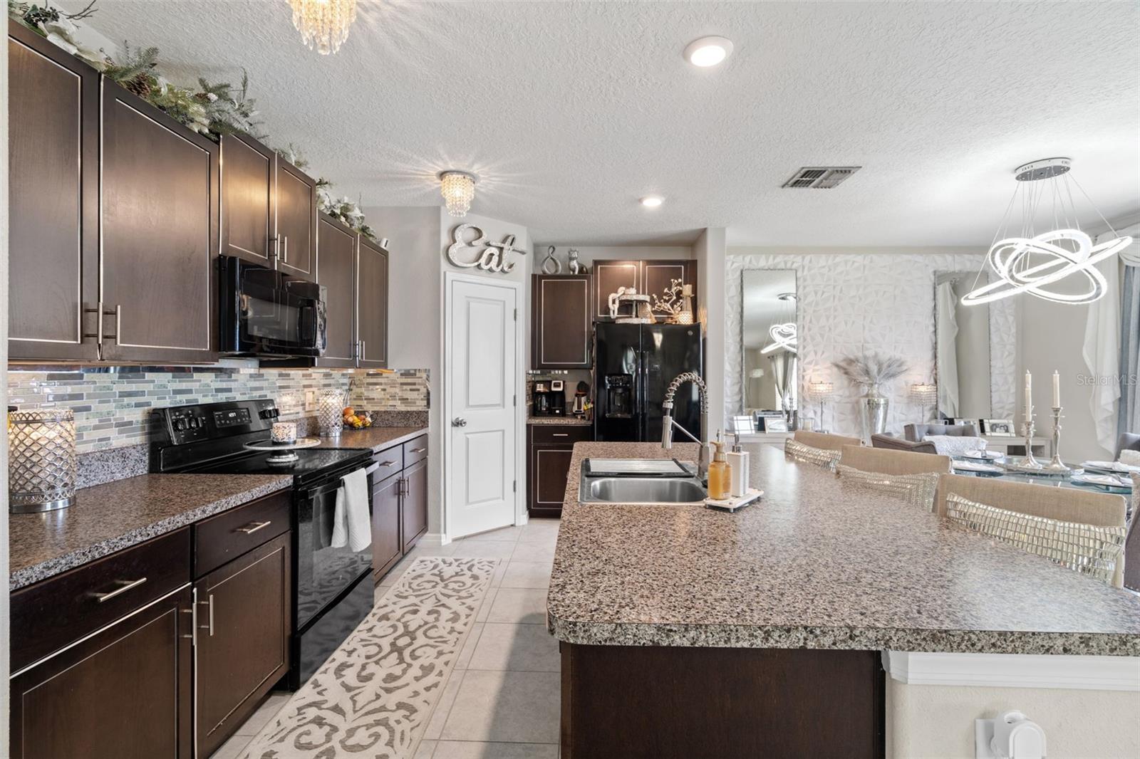 Image 15 of 44 For 4061 Hanover Drive
