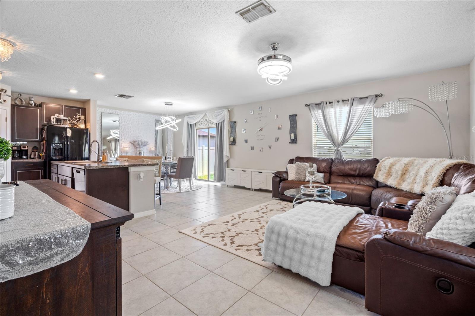 Image 17 of 44 For 4061 Hanover Drive