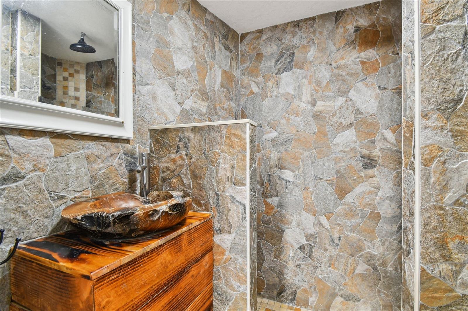 Image 32 of 48 For 5909 Mohr Road