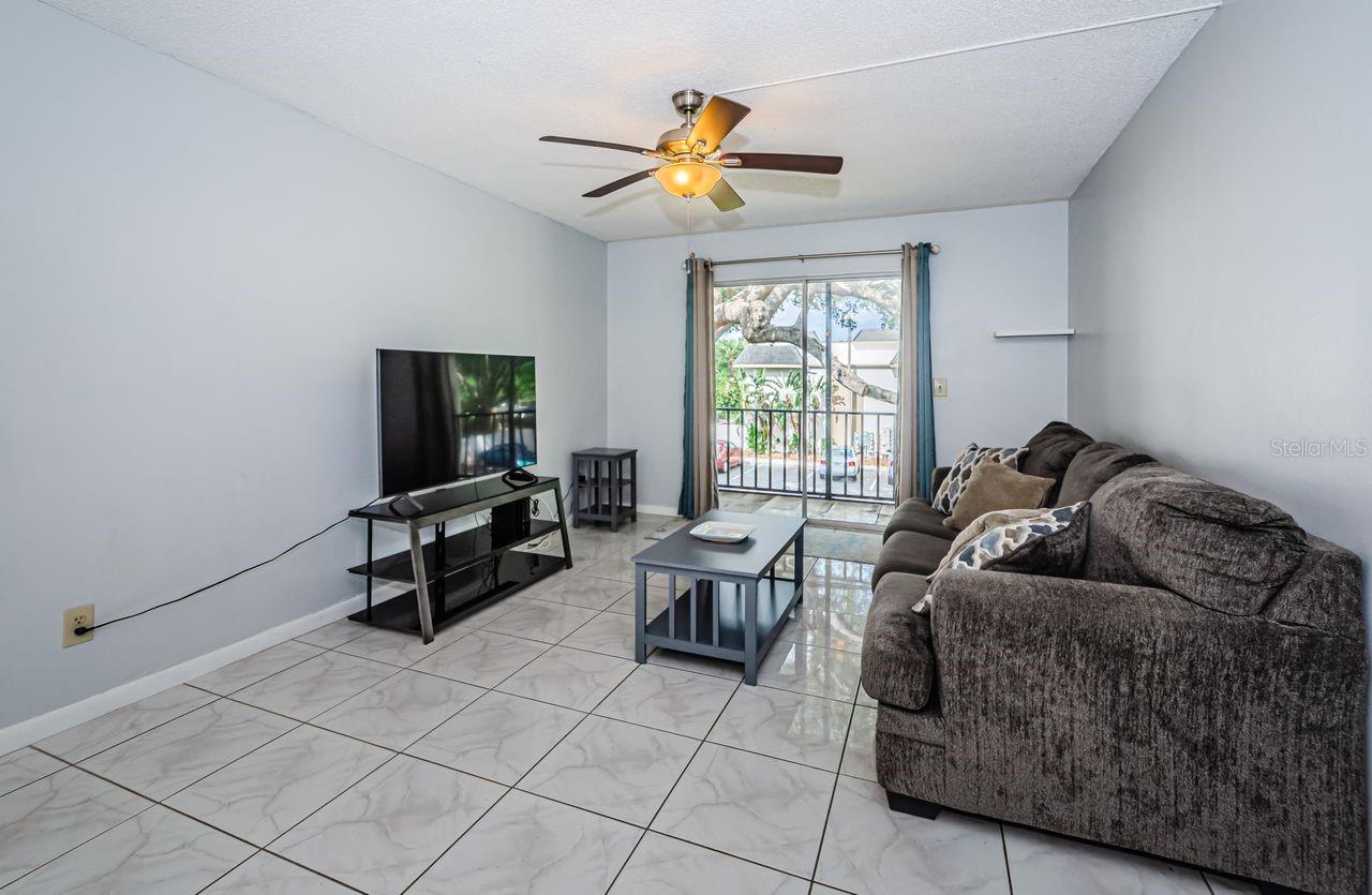 Image 11 of 38 For 801 Russell Lane 255