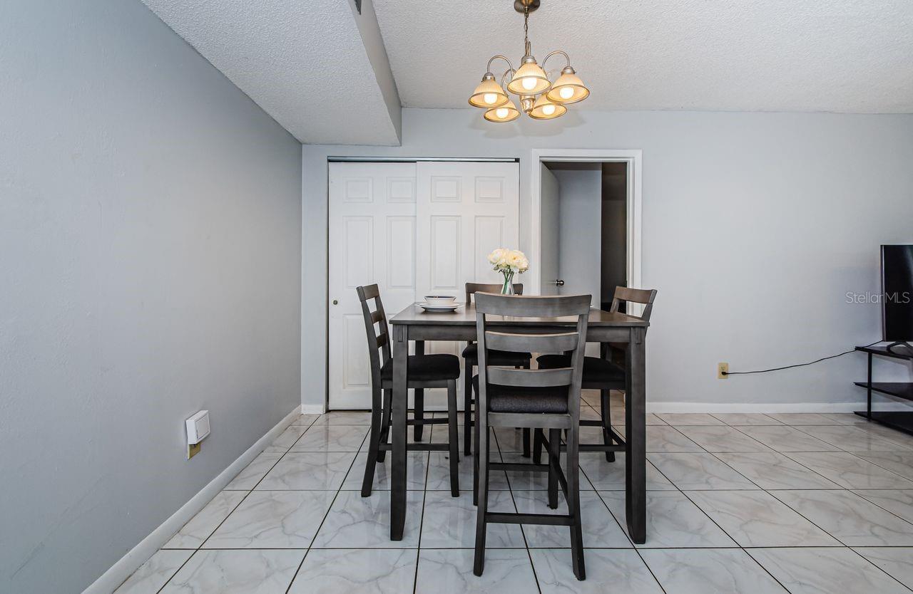 Image 14 of 38 For 801 Russell Lane 255