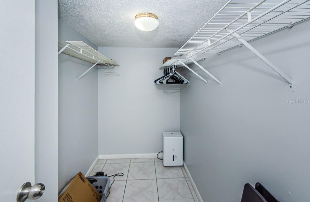 Image 21 of 38 For 801 Russell Lane 255