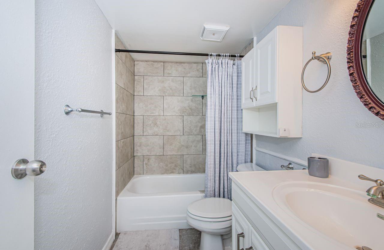 Image 27 of 38 For 801 Russell Lane 255