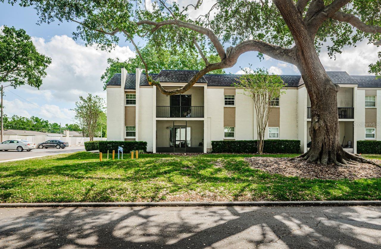 Image 28 of 38 For 801 Russell Lane 255