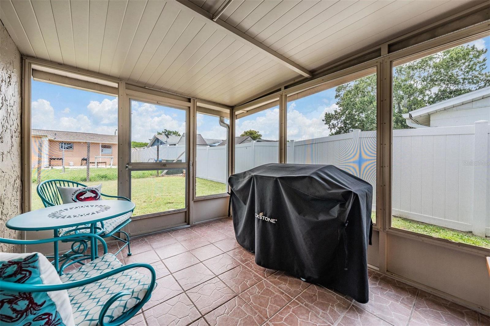 Image 21 of 34 For 9330 Saint Regis Lane