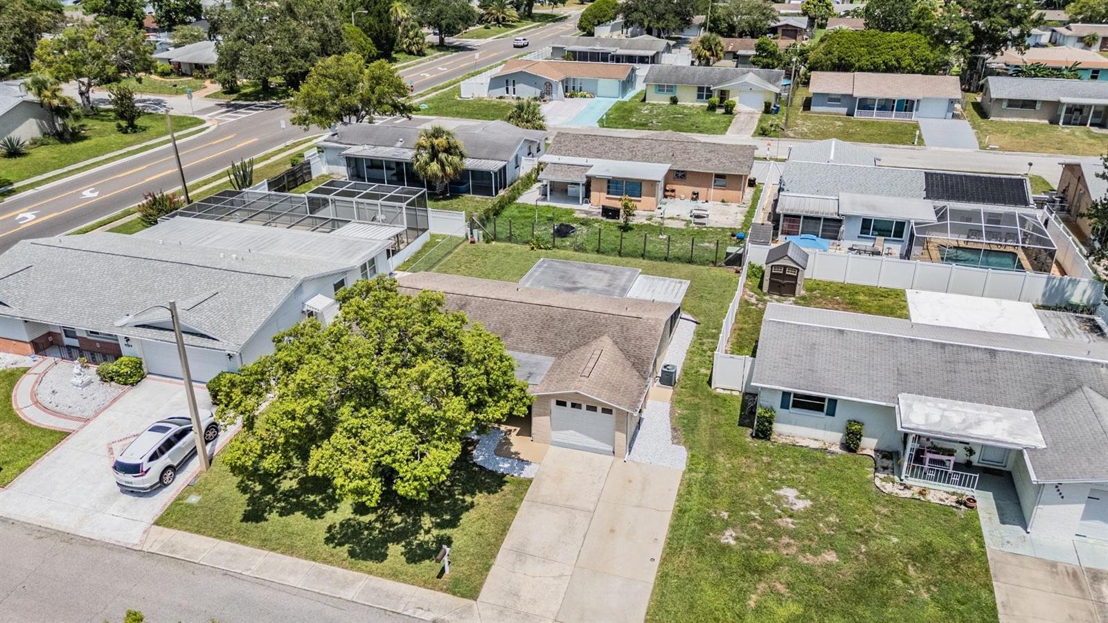 Image 30 of 34 For 9330 Saint Regis Lane