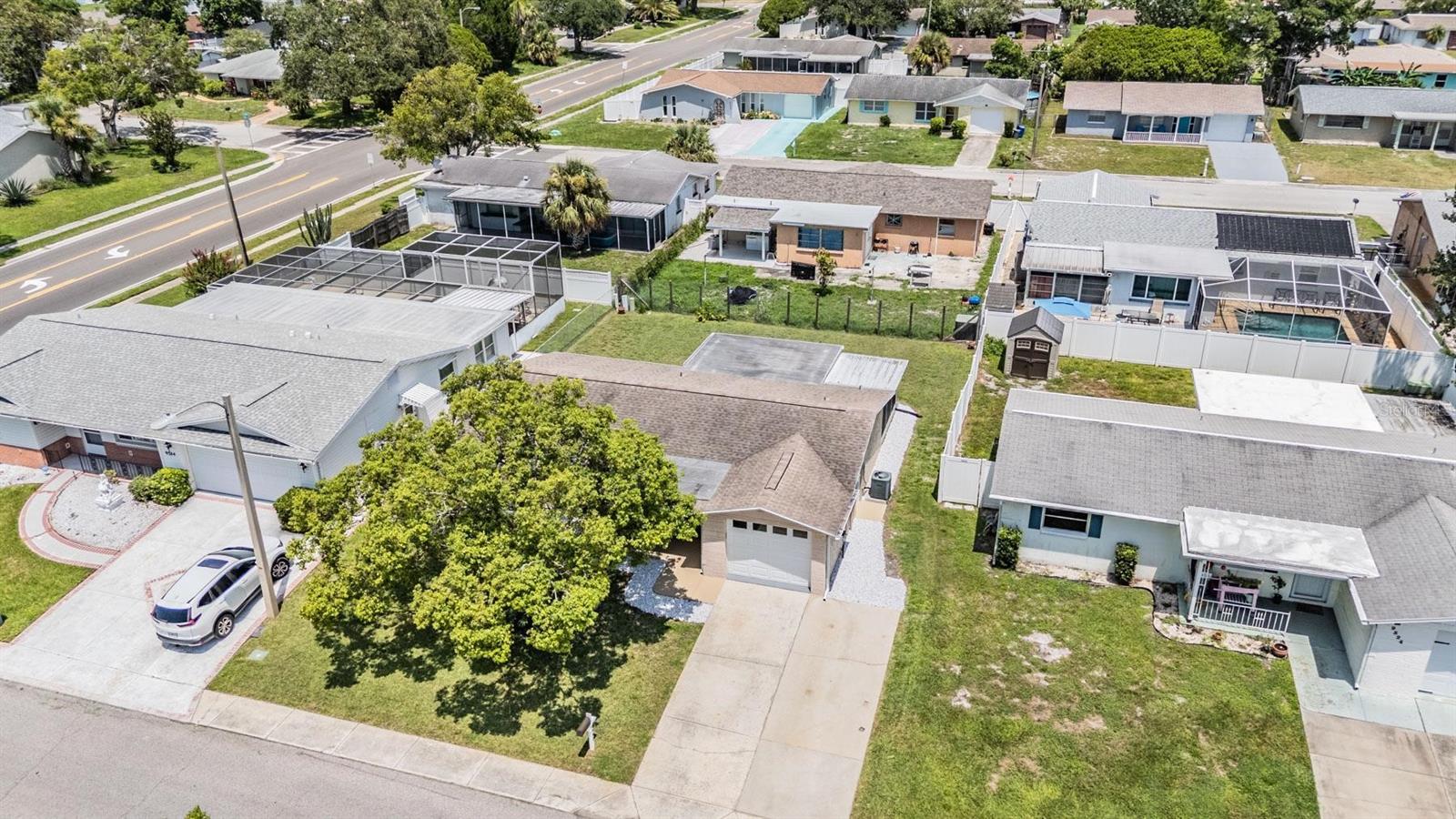 Image 31 of 34 For 9330 Saint Regis Lane