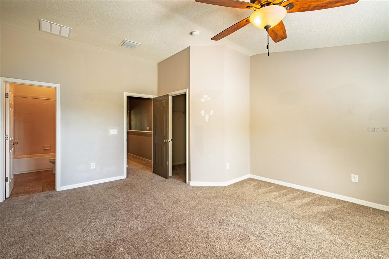 Image 19 of 34 For 11816 13th Way N