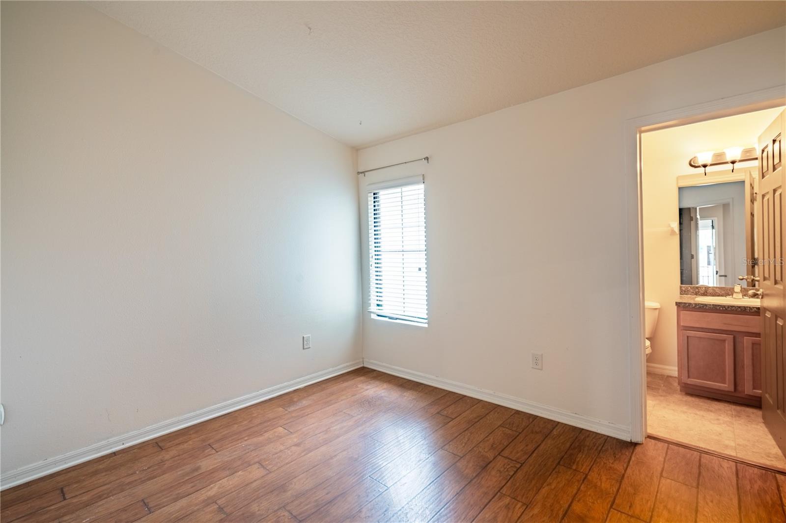 Image 24 of 34 For 11816 13th Way N