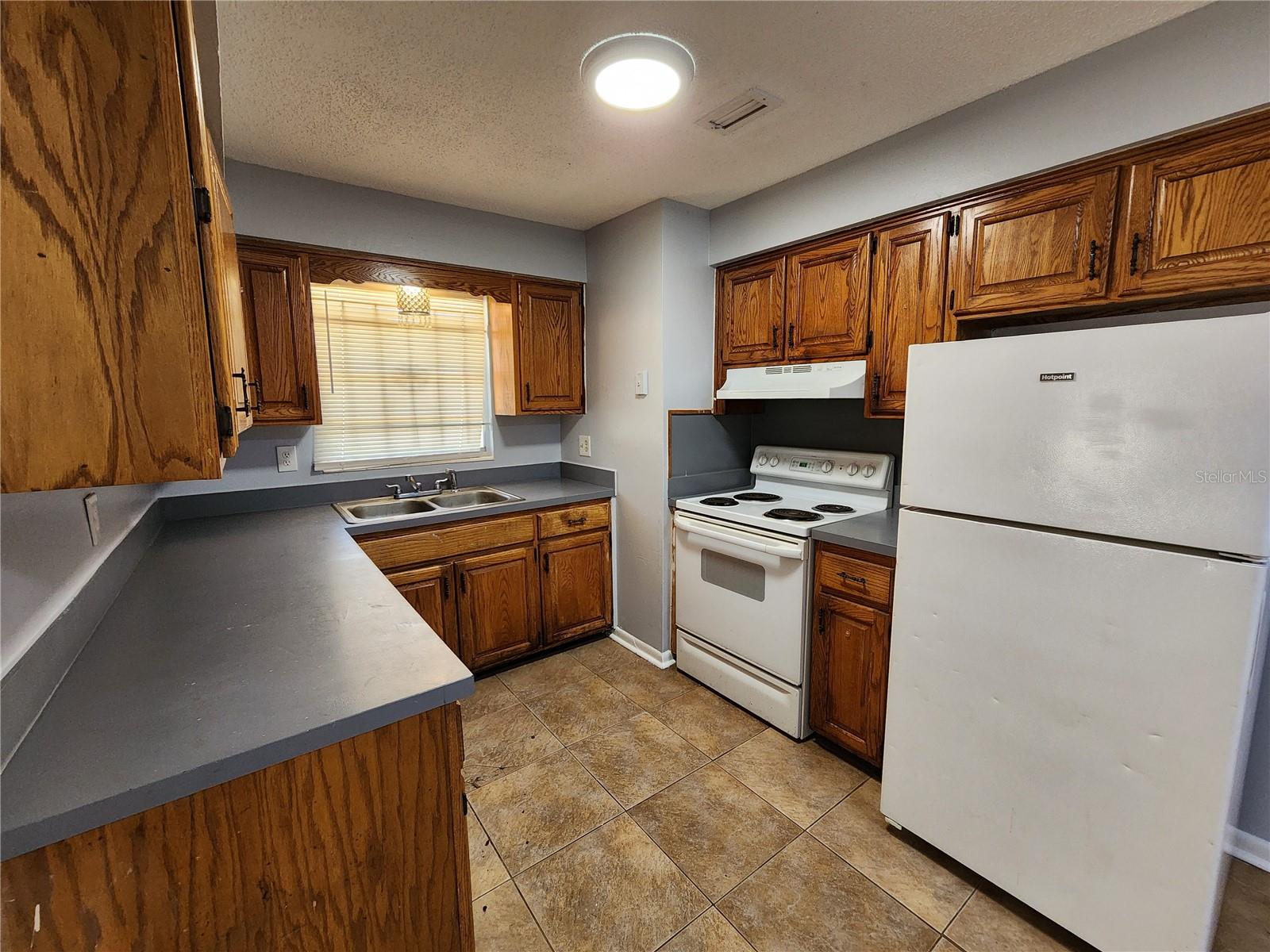 Image 3 of 6 For 4637 Harbor View Drive