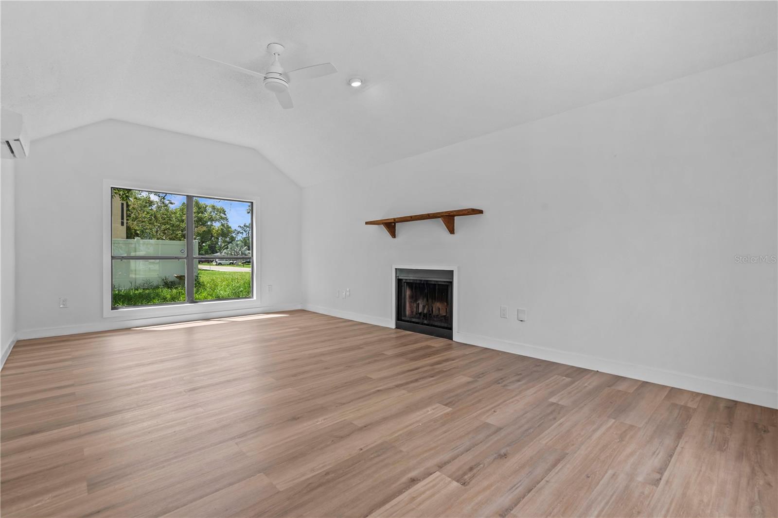 Image 17 of 60 For 10296 Horizon Drive
