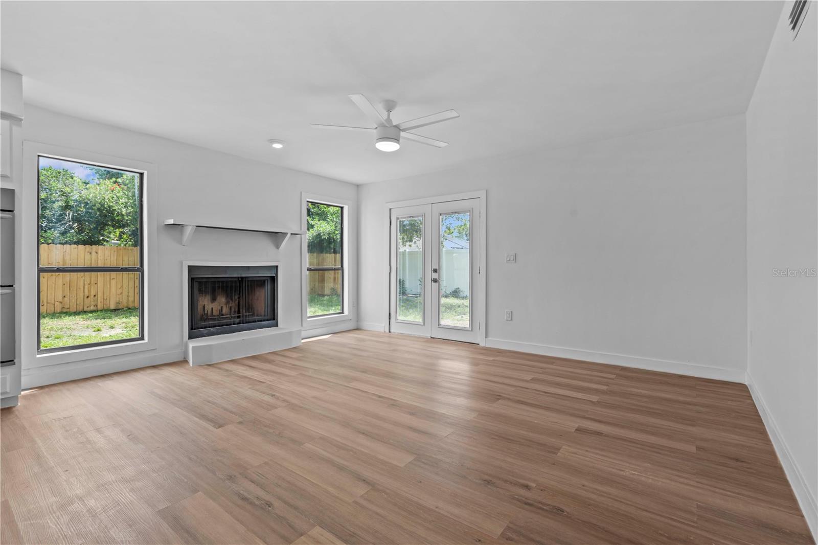 Image 20 of 60 For 10296 Horizon Drive