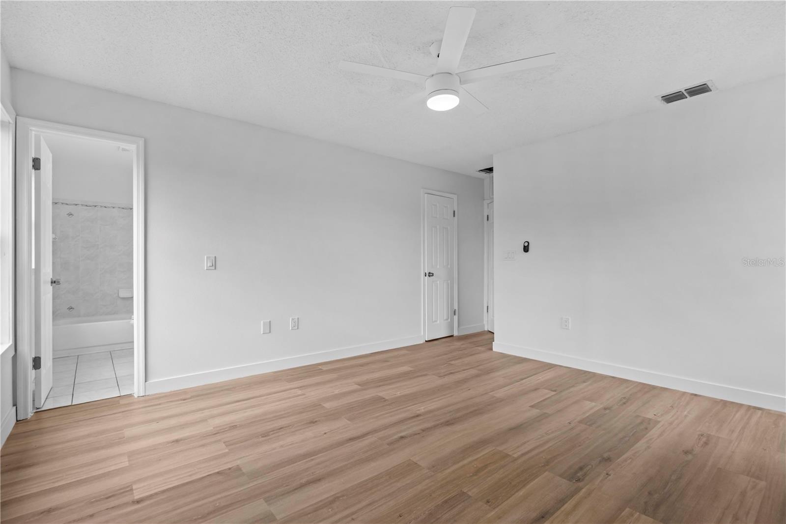 Image 34 of 60 For 10296 Horizon Drive