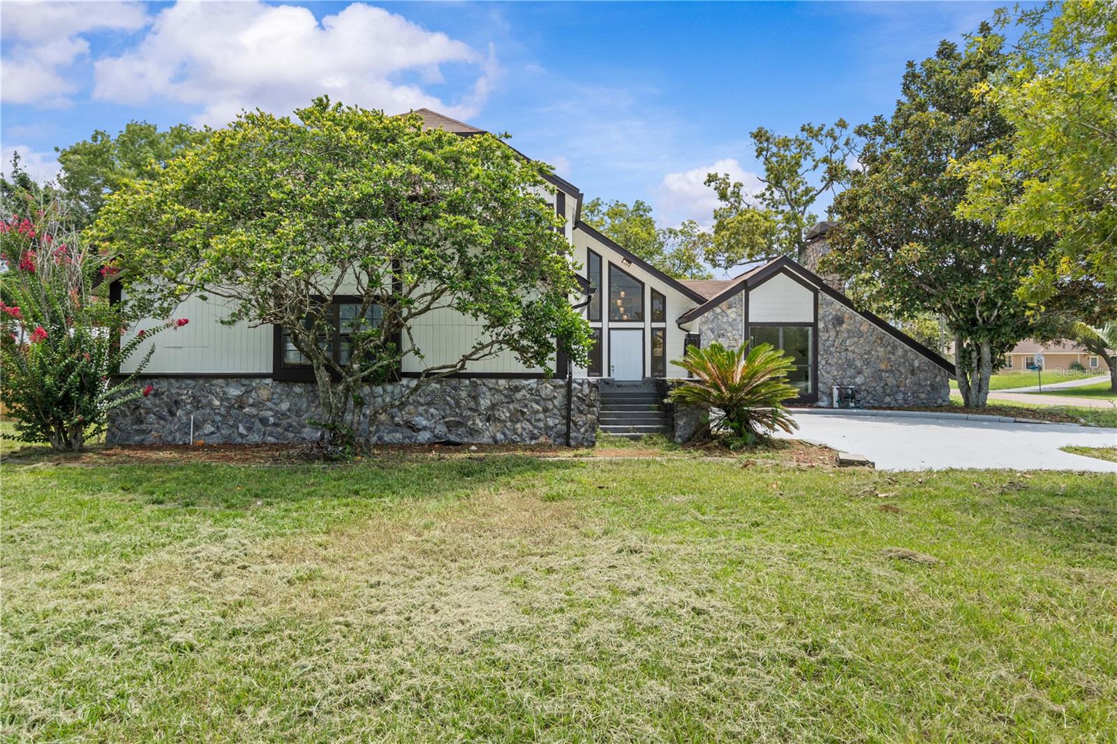 Image 6 of 60 For 10296 Horizon Drive