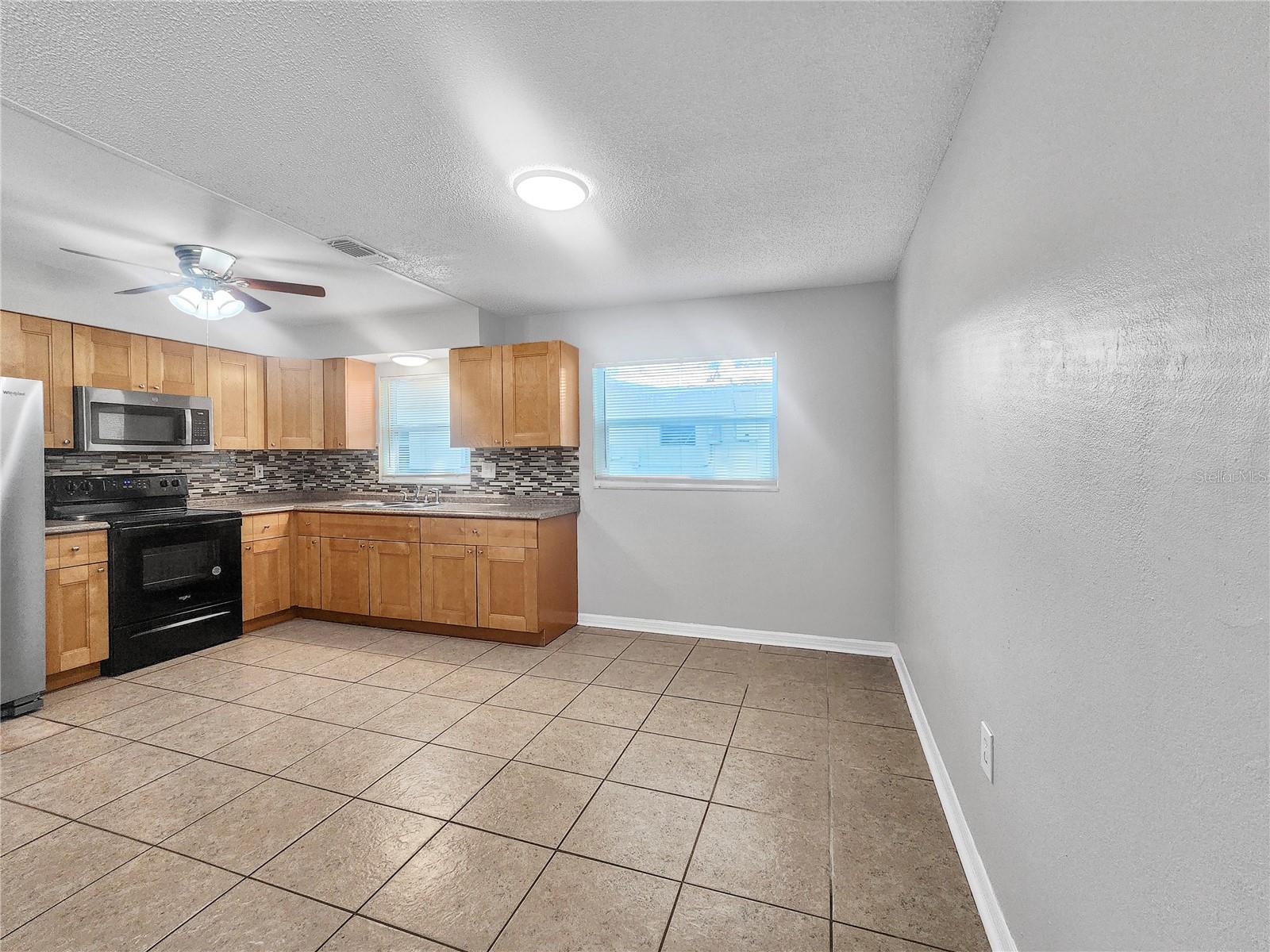 Image 7 of 16 For 9043 109th Avenue