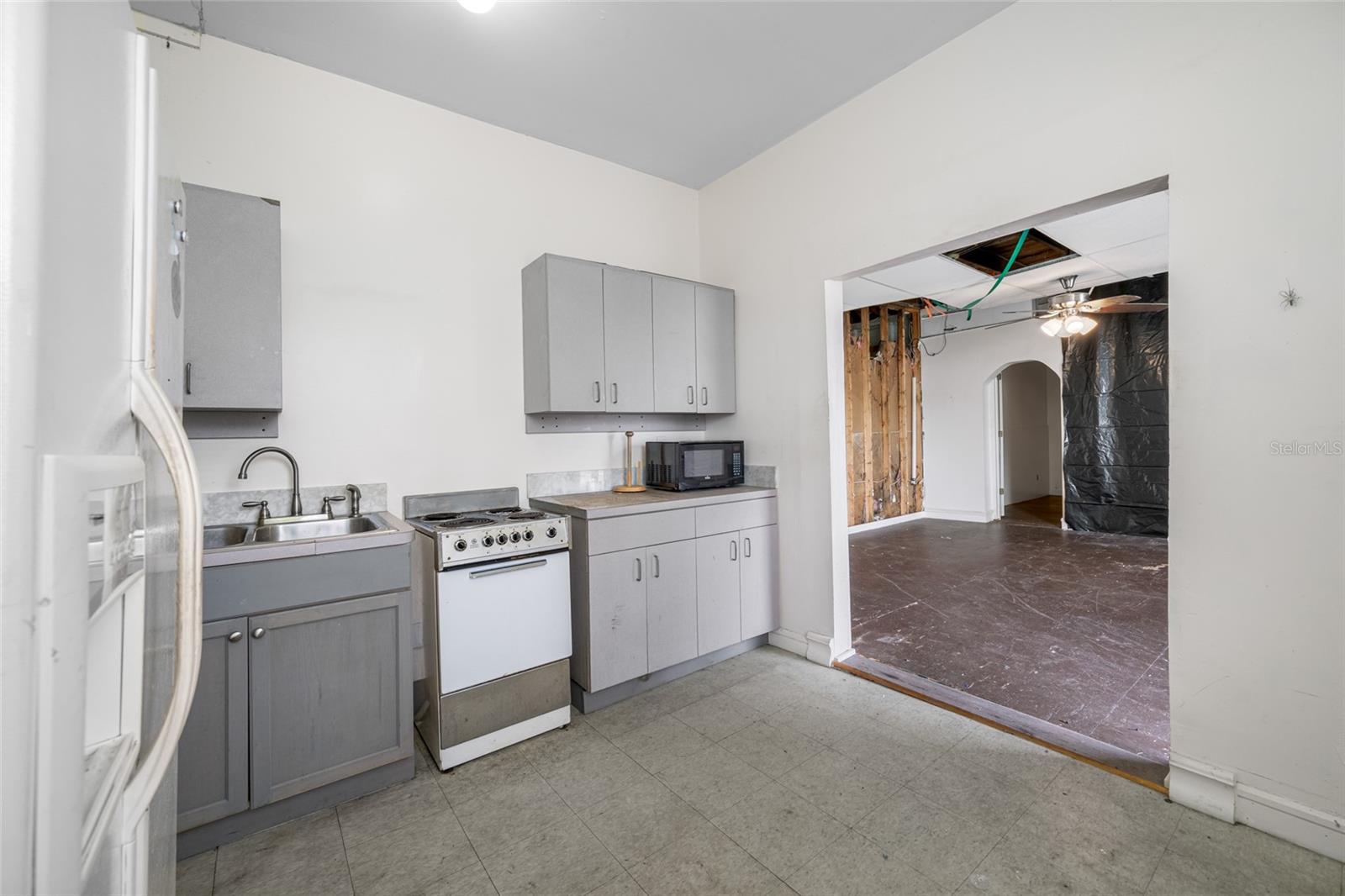 Image 9 of 21 For 23 Ada Street