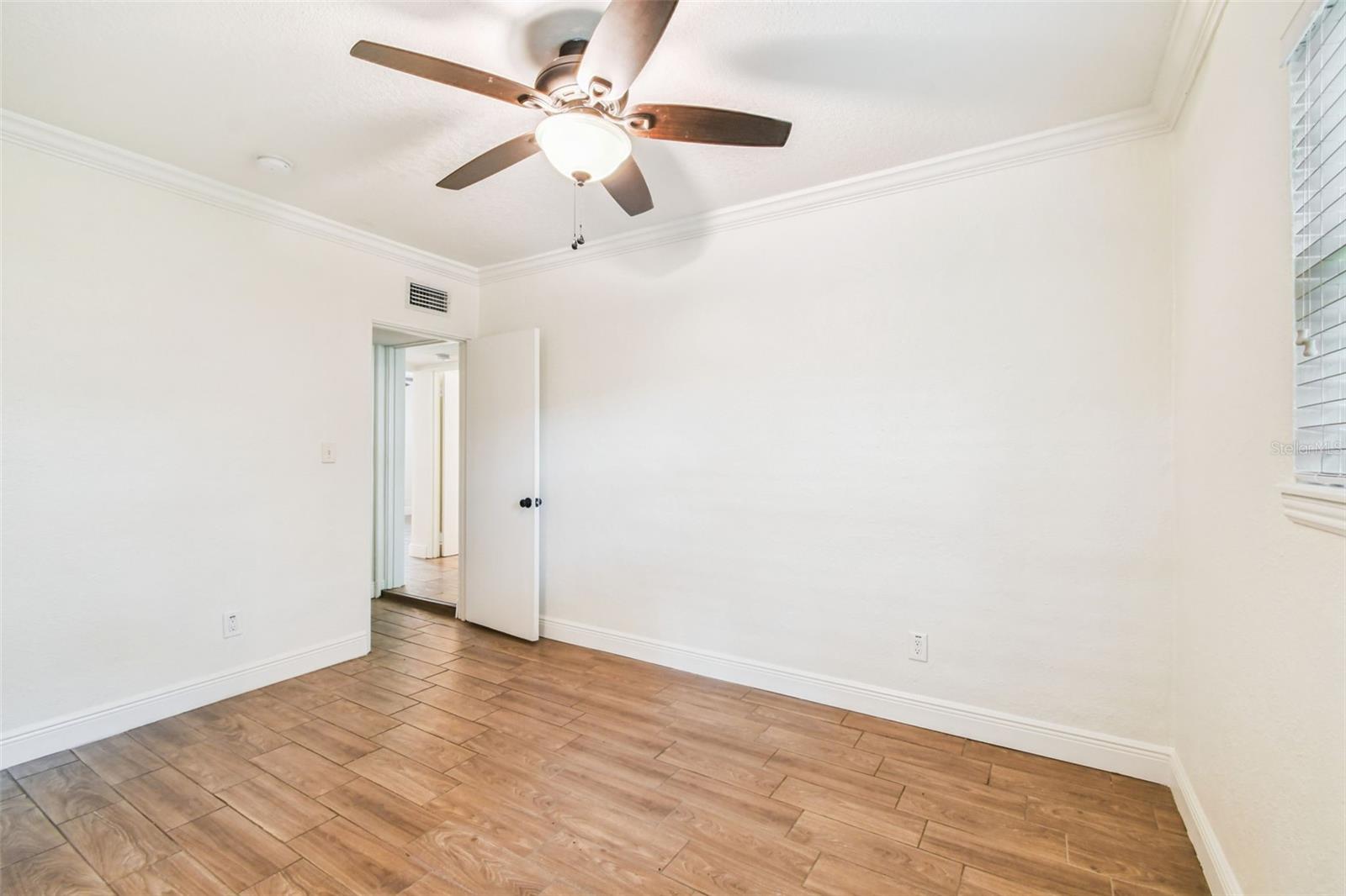 Image 19 of 26 For 3215 Villa Rosa Street