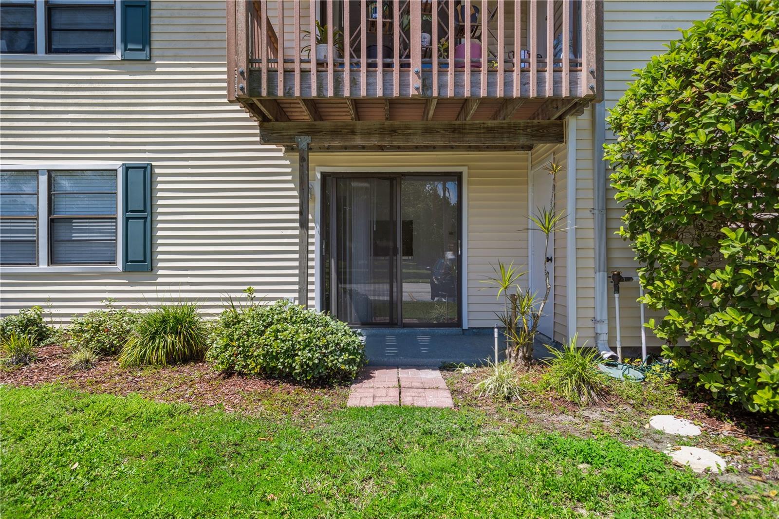 Listing photo id 13 for 138 Hunter Lake Drive F