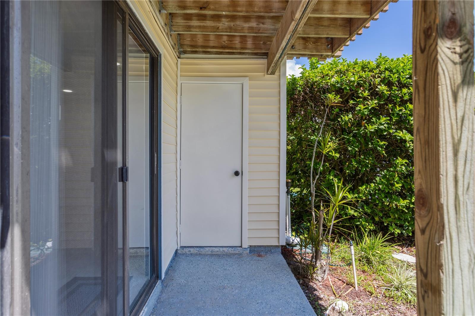 Listing photo id 14 for 138 Hunter Lake Drive F