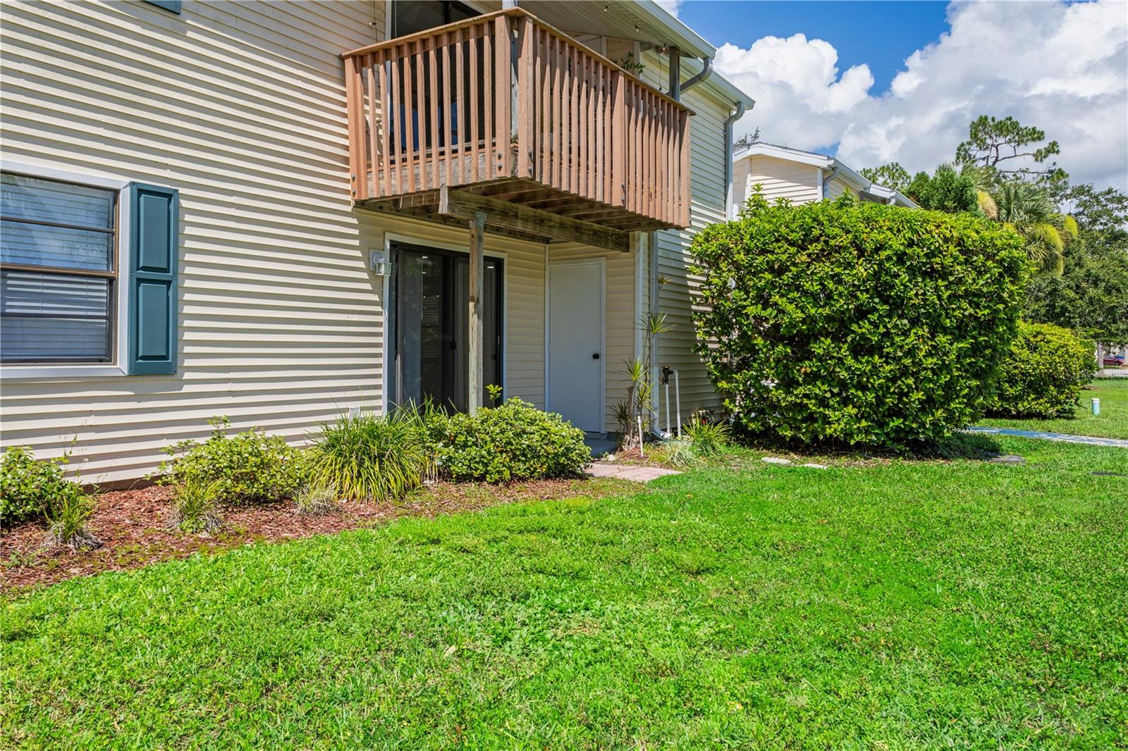 Listing photo id 16 for 138 Hunter Lake Drive F