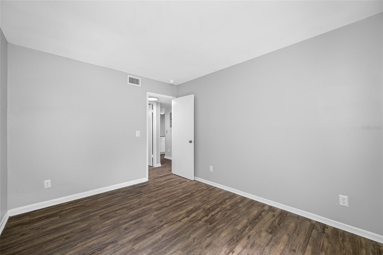 Image 21 of 26 For 5902 122nd Avenue 106