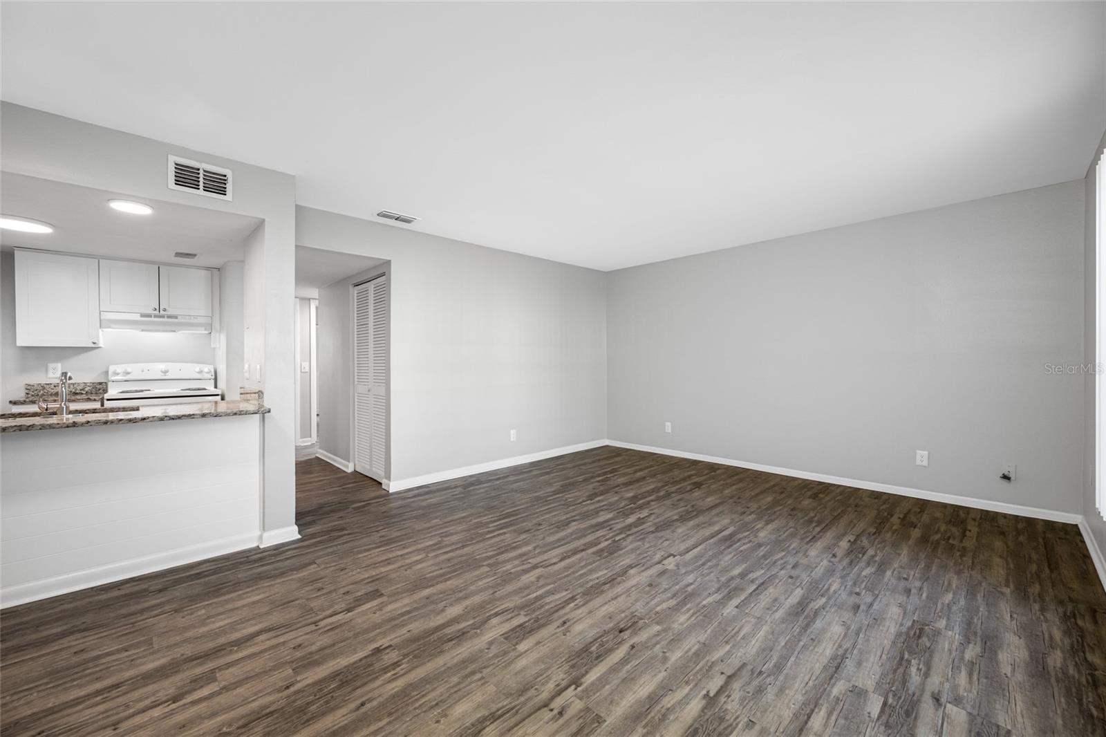 Image 5 of 26 For 5902 122nd Avenue 106