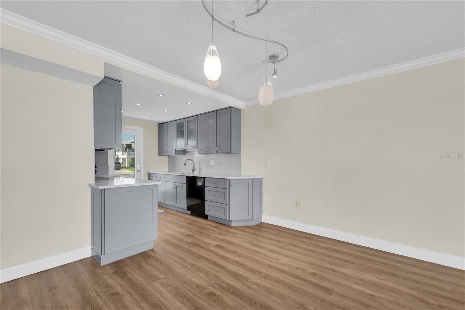 Image 10 of 41 For 280 126th Avenue 103